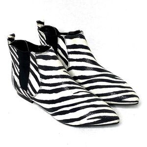Tildon zebra print pointed toe ankle boots 6